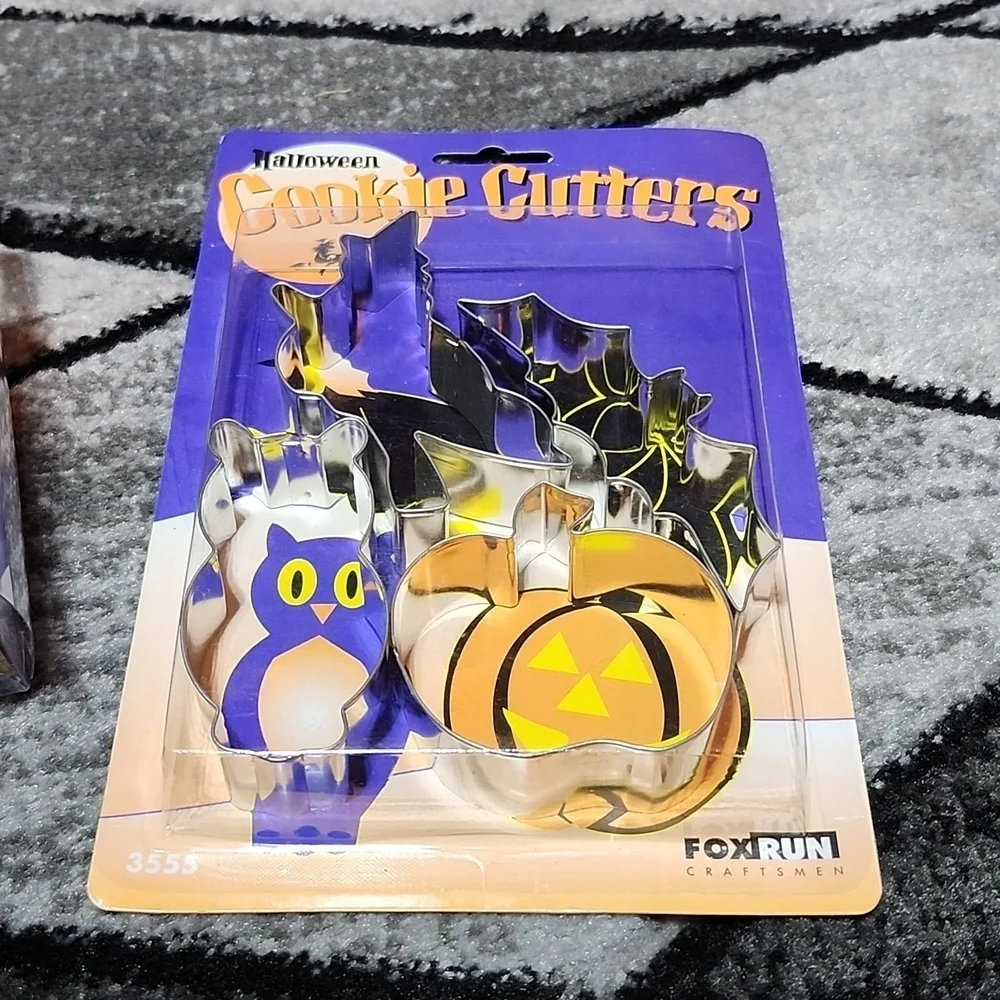 WILTON 2005 FOX RUN HALLOWEEN SPOOKY COOKIES BISCUITS CUTTERS COLLECTIBLES